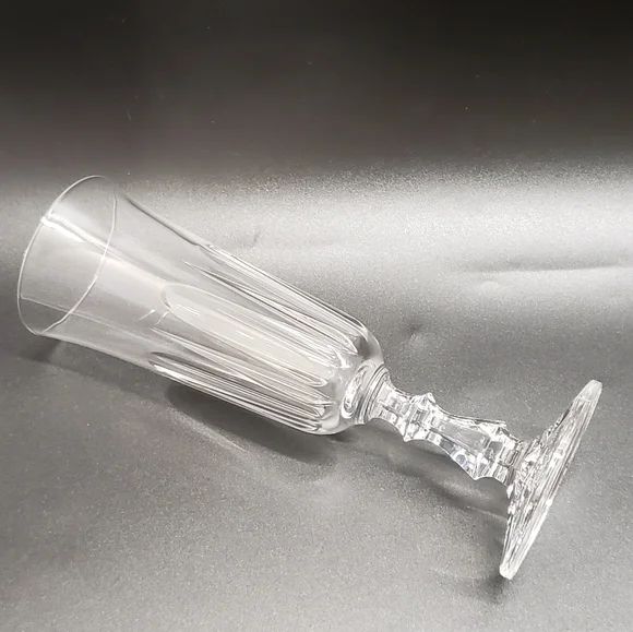 Elegant Vintage Victoria by Royal Crystal Rock Champagne Glass RCR Made in Italy - Picture 4 of 17